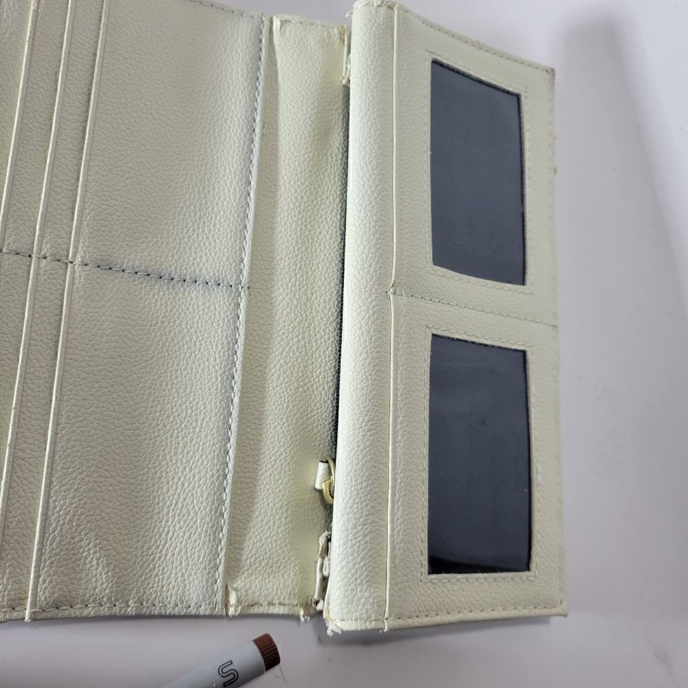 Calvin Klein Cream Wallet  - Picture 14 of 15